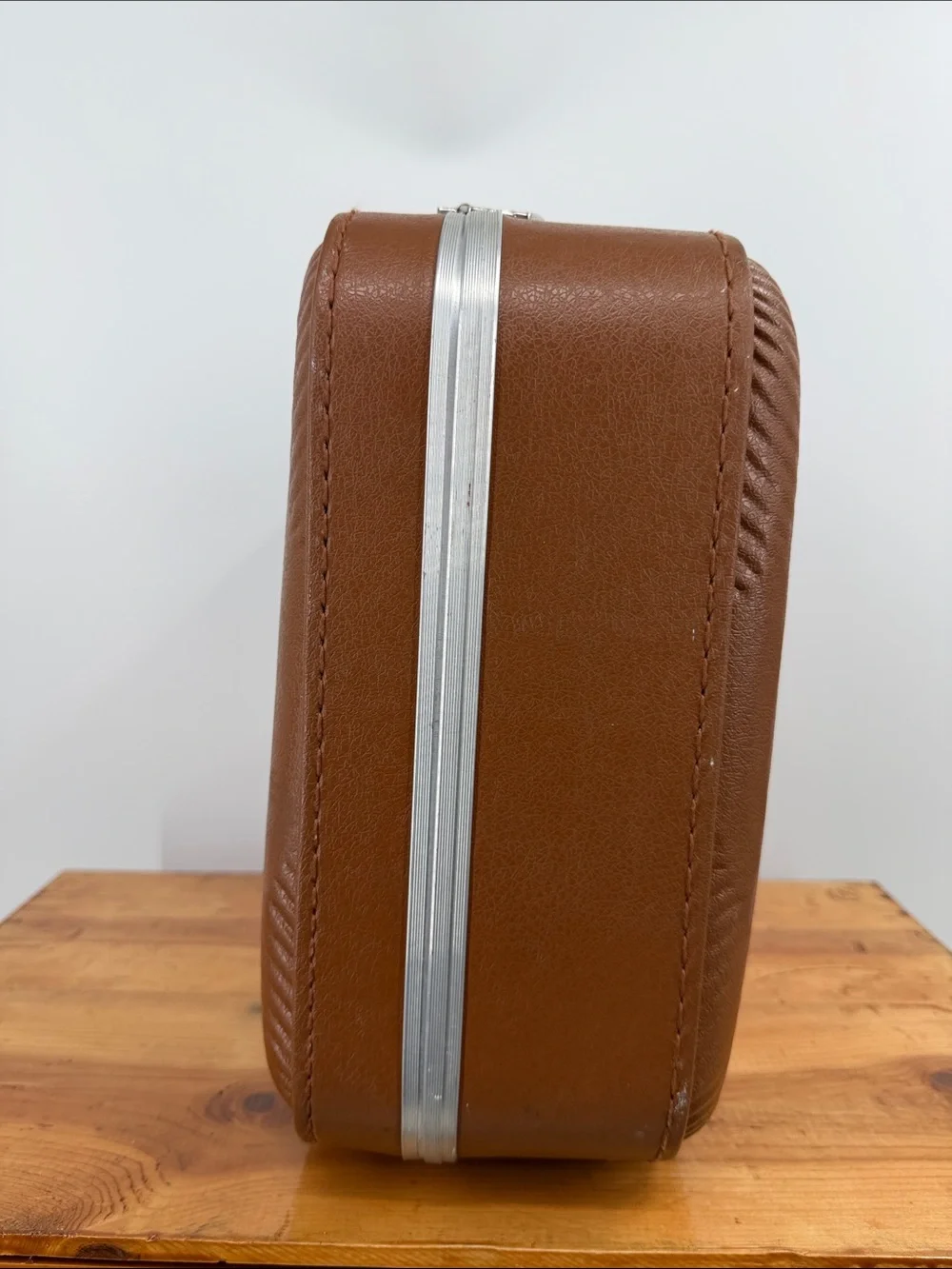 Vintage 70s child’s brown Grandma overnight suitcase travel luggage case MCM
